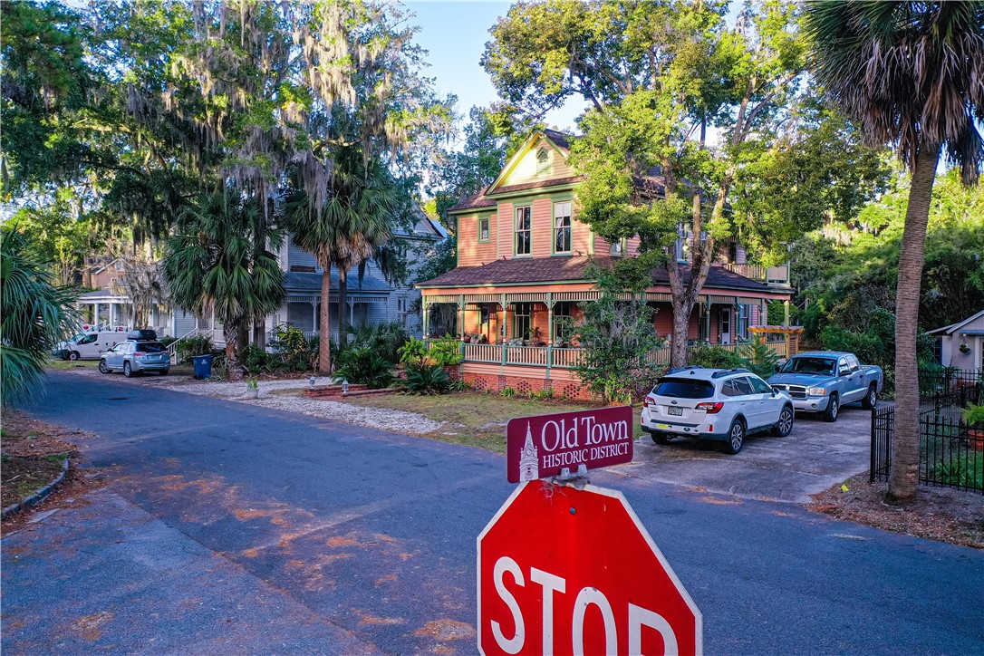 912 Carpenter Street Brunswick, GA 31520 - Photo 5 of 48