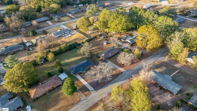 $229,900 | 304 Fleming Drive, Anderson, SC 29621