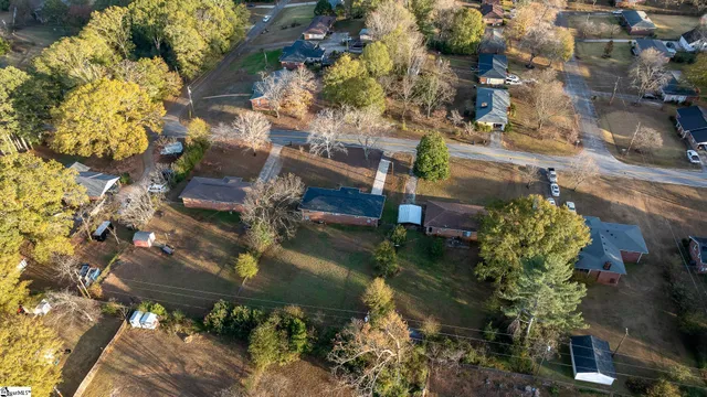 $229,900 | 304 Fleming Drive, Anderson, SC 29621