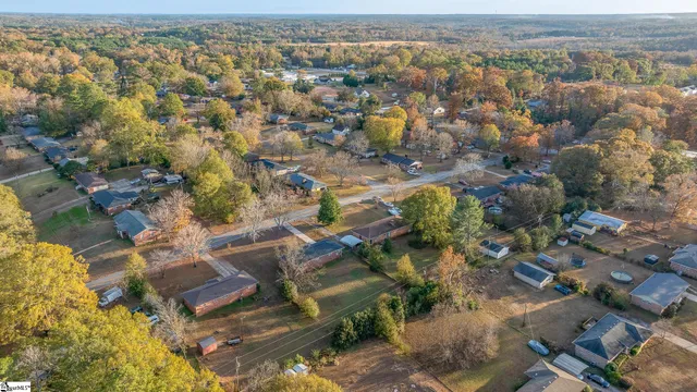 $229,900 | 304 Fleming Drive, Anderson, SC 29621