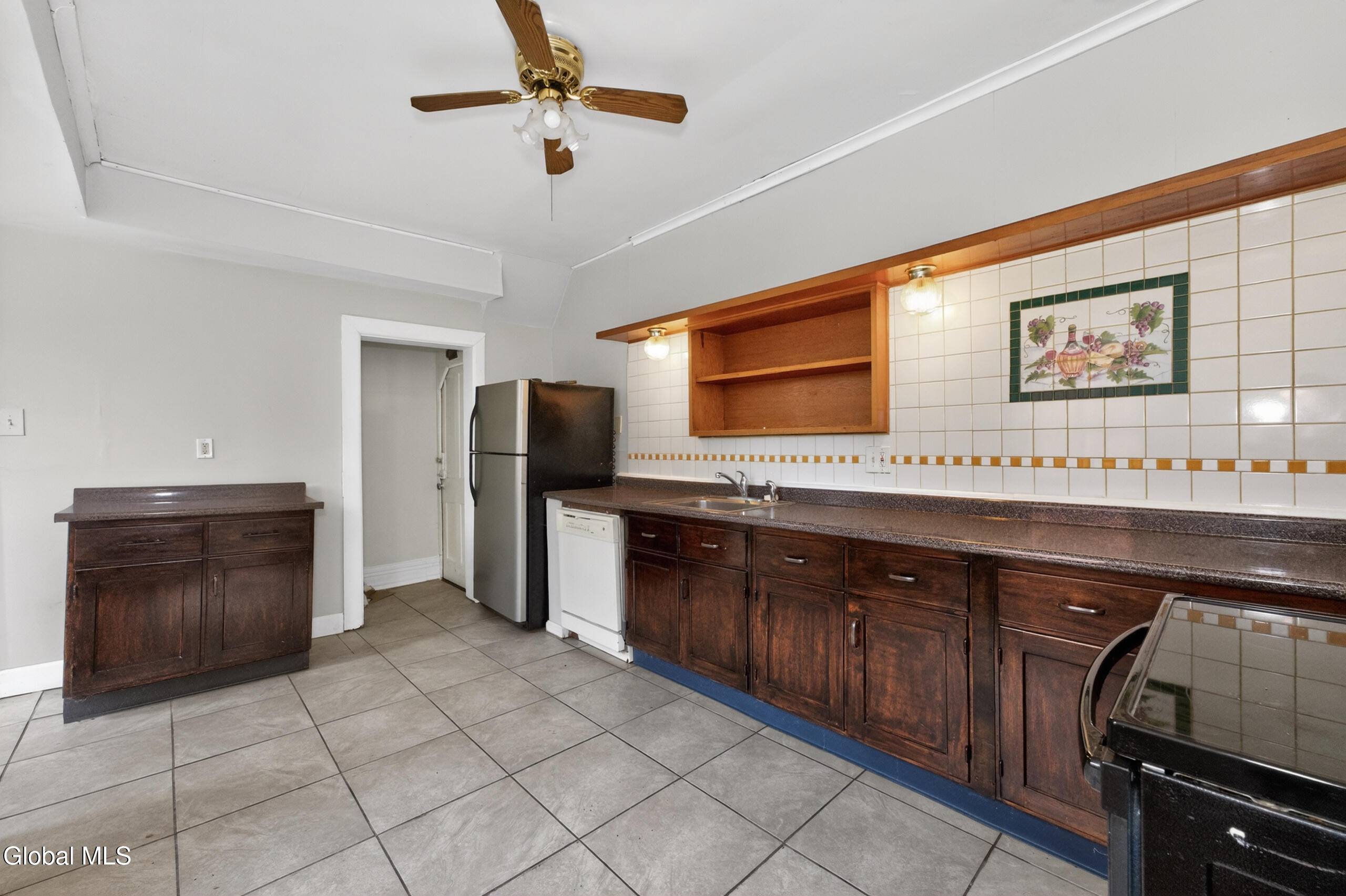 7 Union Street Schenectady, NY 12305 - Photo 14 of 45 Apartment 1 Kitchen