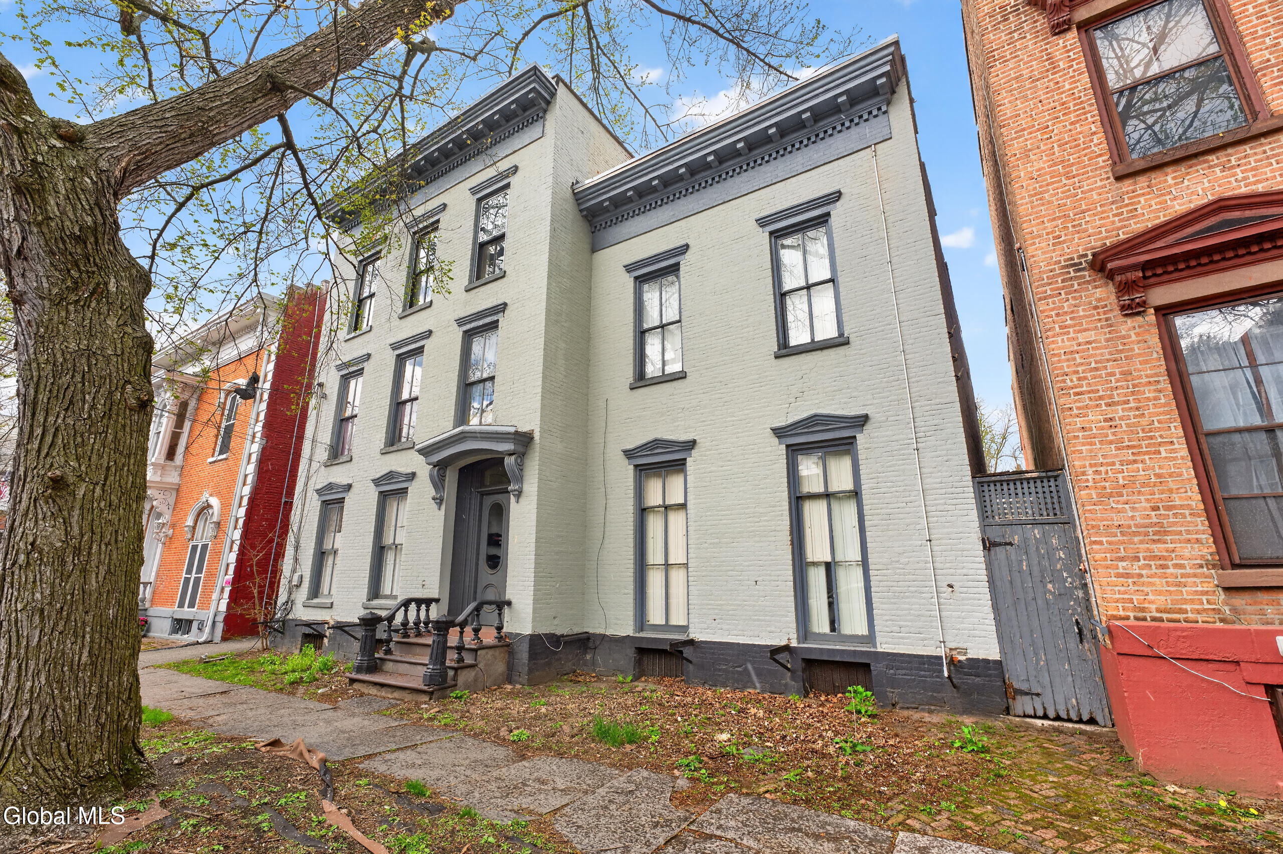 7 Union Street Schenectady, NY 12305 - Photo 2 of 45 7 Union St