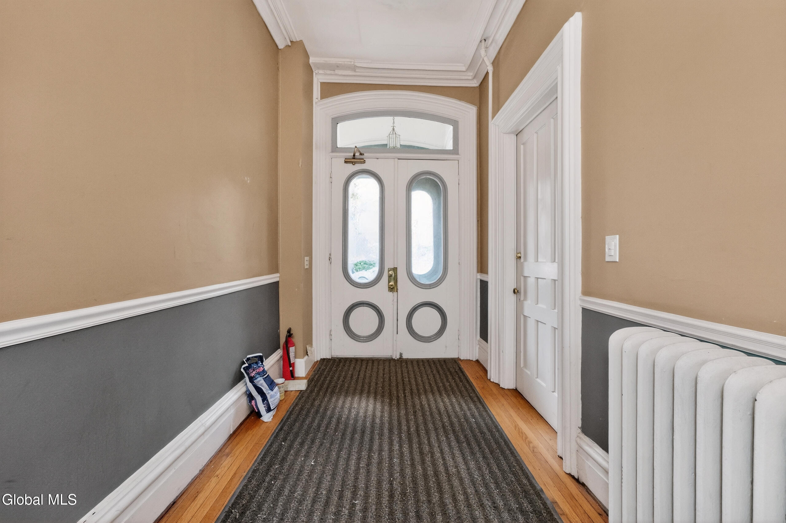7 Union Street Schenectady, NY 12305 - Photo 4 of 45 7 Union St Entryway