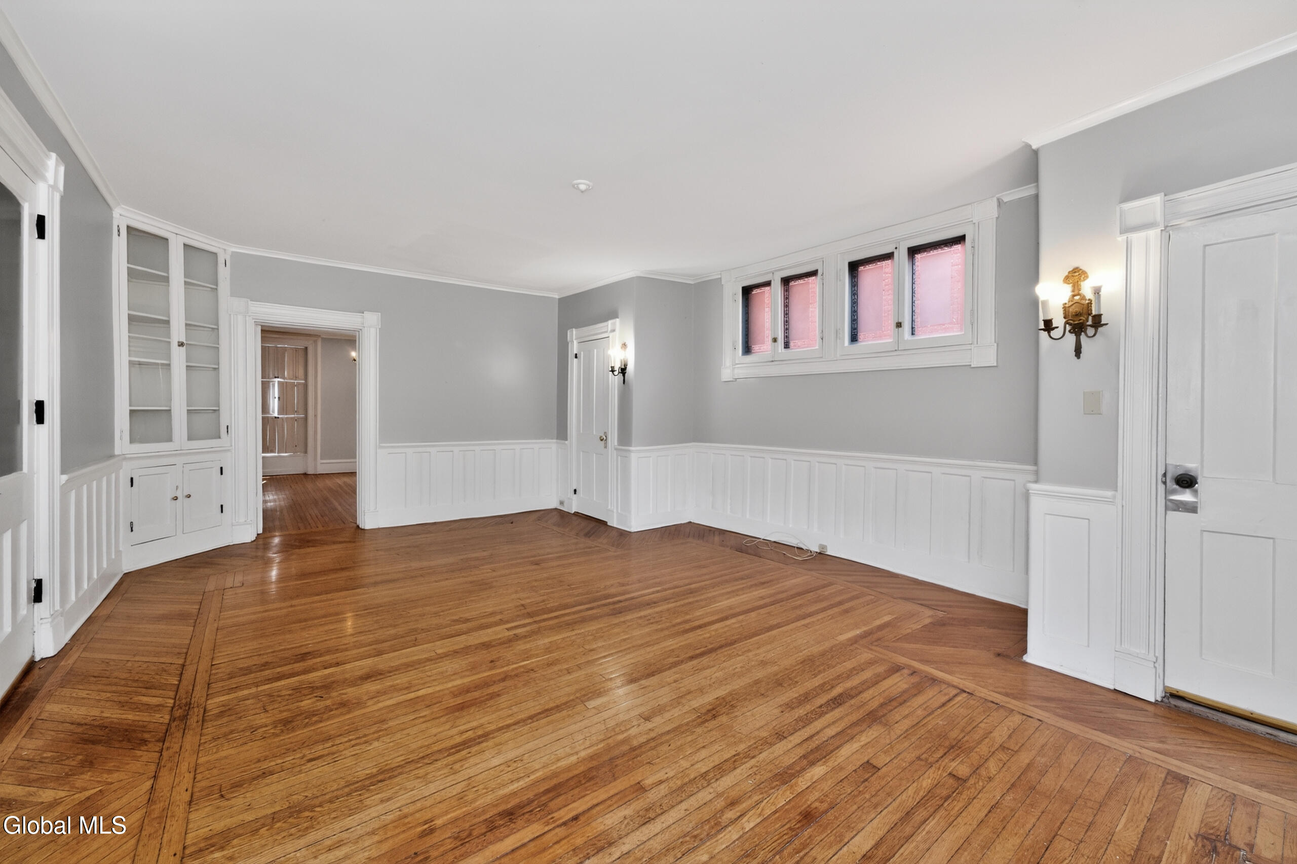 7 Union Street Schenectady, NY 12305 - Photo 6 of 45 Apartment 1 Living / Dining Room
