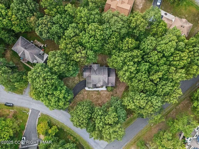 a view of a green field with lots of green space
