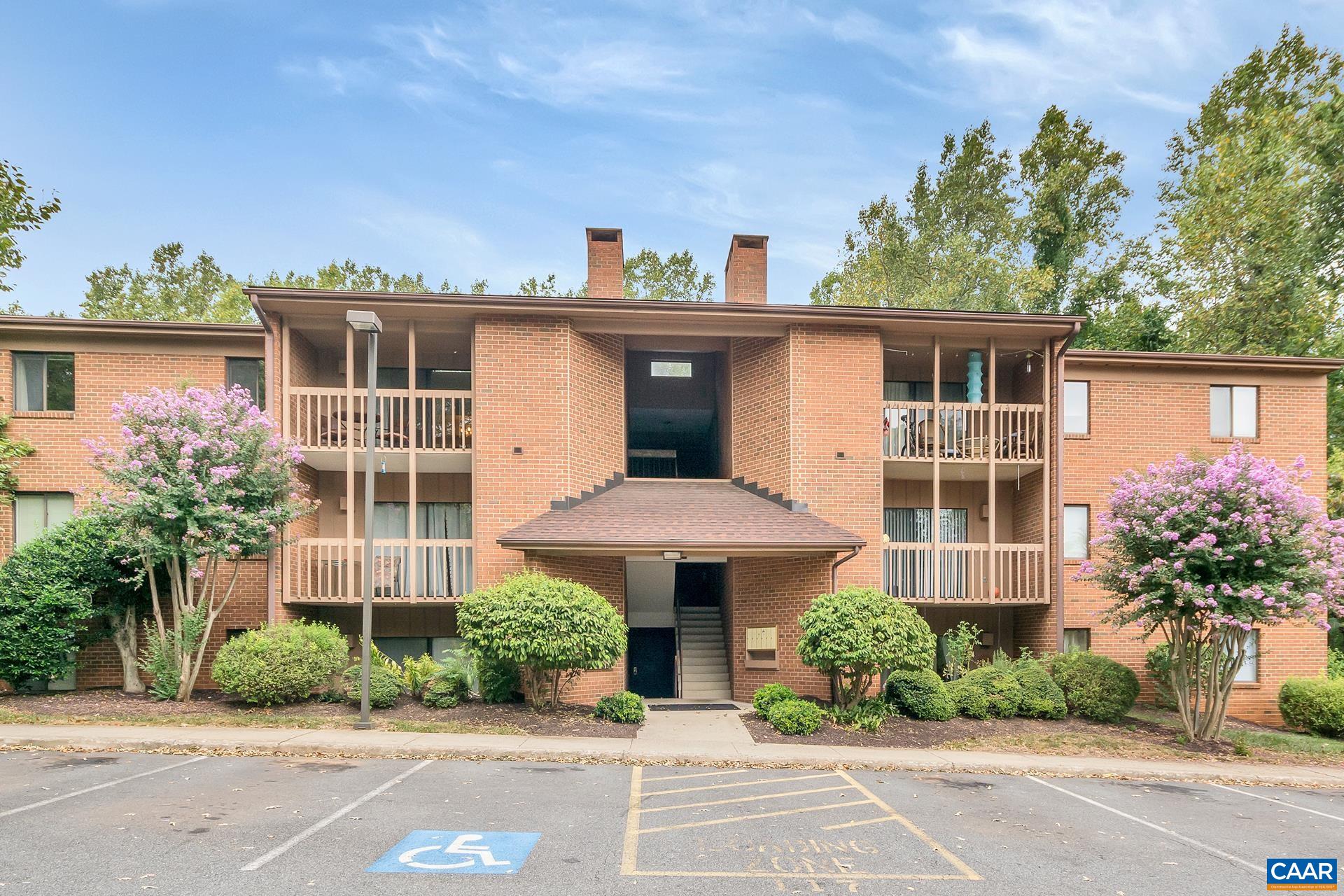 117 Turtle Creek Road, Unit 8 Charlottesville, VA 22901 - Photo 1 of 15 Gallery Image 1