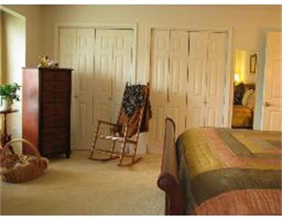 36 Pointe Rok Drive, Unit 36 Worcester, MA 01604 - Photo 8 of 10 Gallery Image 8