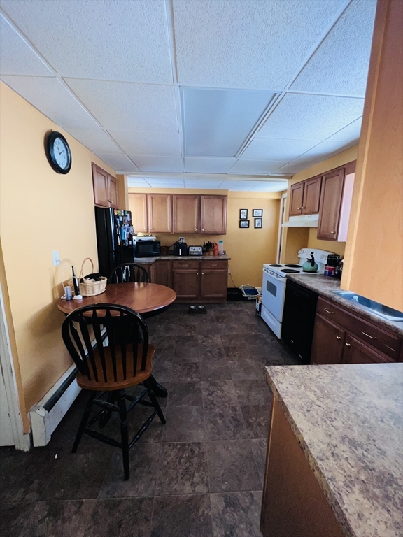 118 Beaconsfield Road Worcester, MA 01602 - Photo 3 of 19