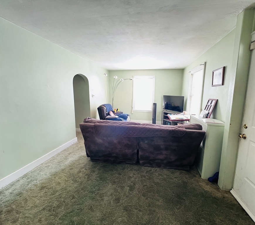 118 Beaconsfield Road Worcester, MA 01602 - Photo 5 of 19