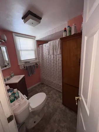 $299,900 | 118 Beaconsfield Road, Worcester, MA 01602