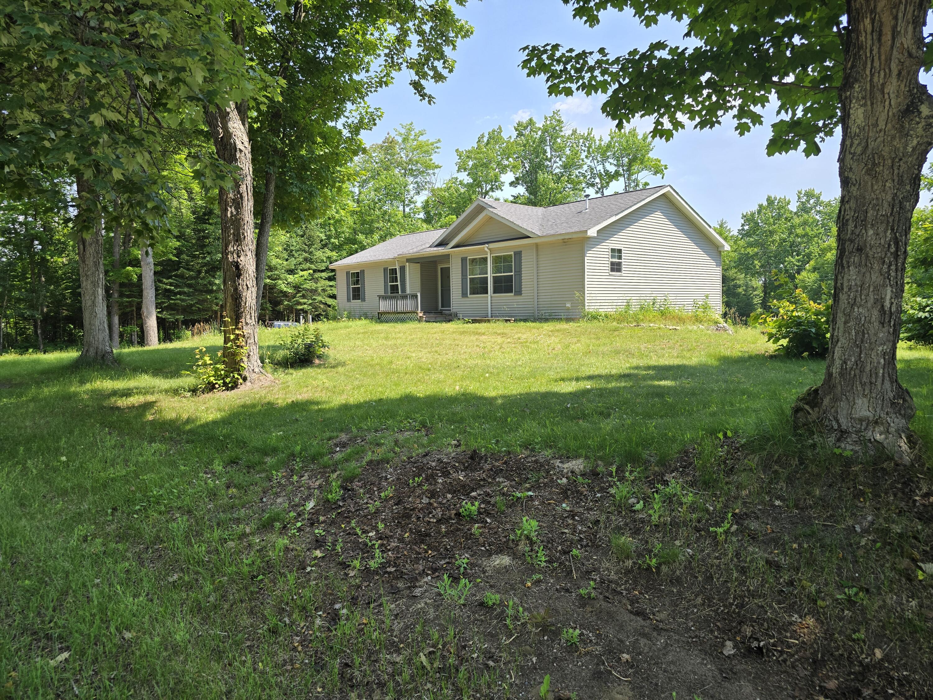 15133 South Kinross Road Kinross, MI 49752 - Photo 2 of 153 20260703_124411