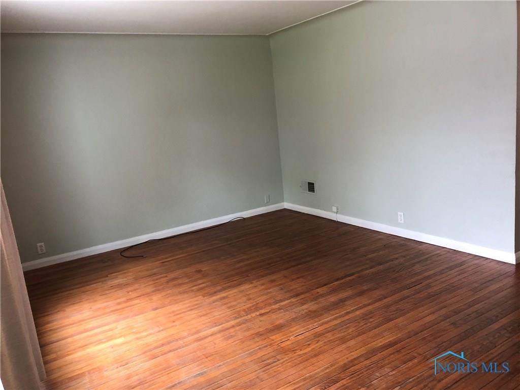 1027 Metcalf Road Toledo, OH 43615 - Photo 9 of 41 Photo 9