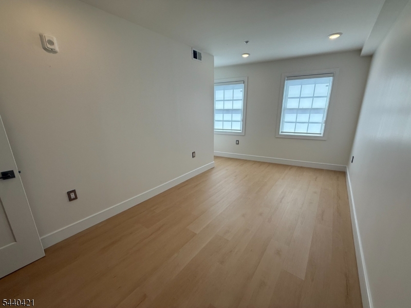627 Valley Road, Unit C Montclair, NJ 07043 - Photo 5 of 30