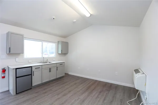 $1,300 | 669 Broadway, Unit 6, Ulster Park, NY 12487