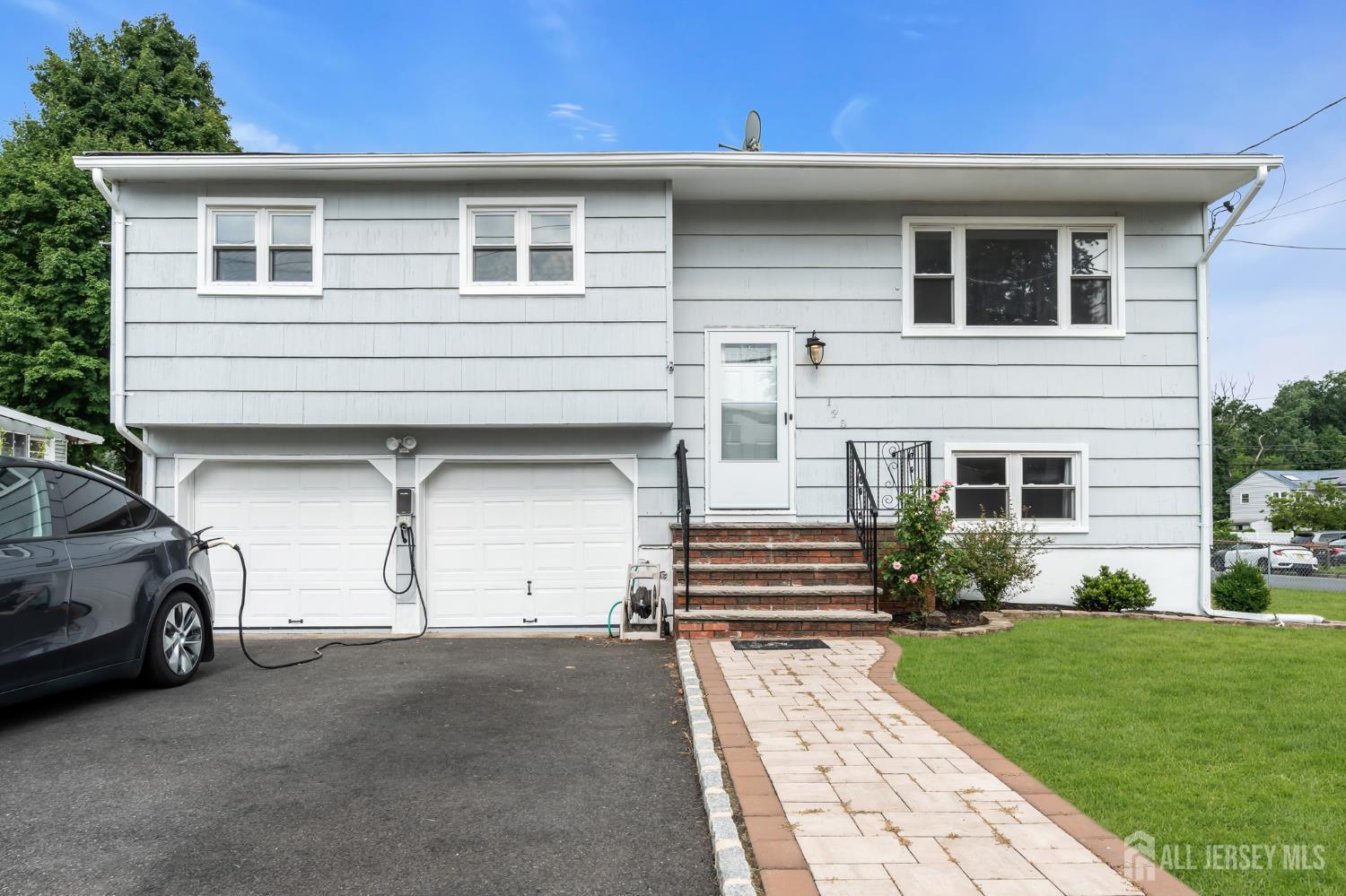125 Jeff Street Edison, NJ 08837 - Photo 1 of 45