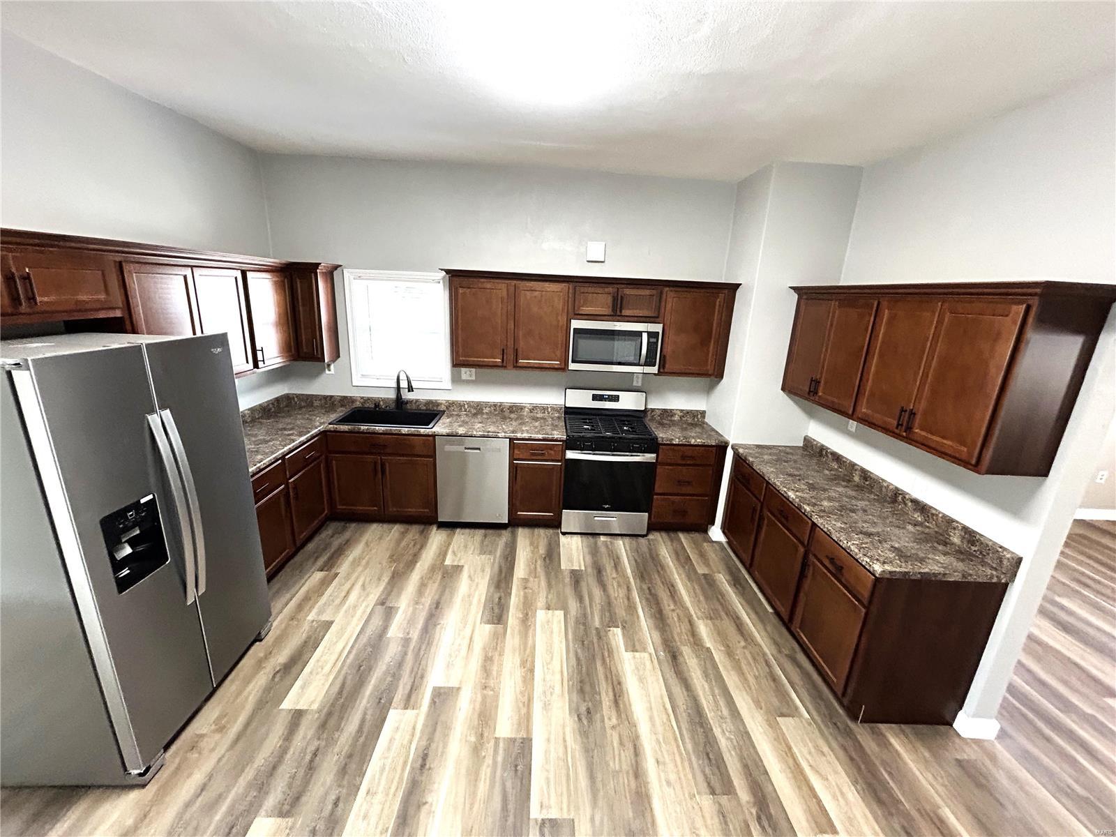 719 Hecker Street Belleville, IL 62221 - Photo 2 of 30 Gallery Image 2
