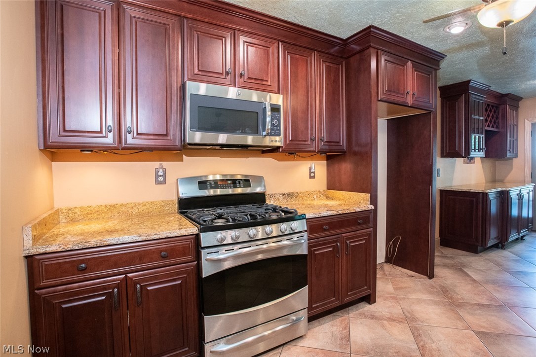 12801 Falling Water Road Strongsville, OH 44136 - Photo 14 of 35 Gallery Image 14