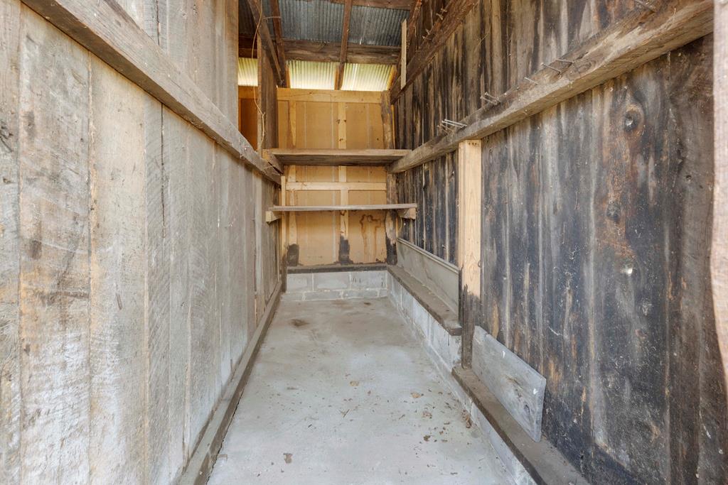 2452 Austinville Road Austinville, VA 24312 - Photo 34 of 39 Gallery Image 34