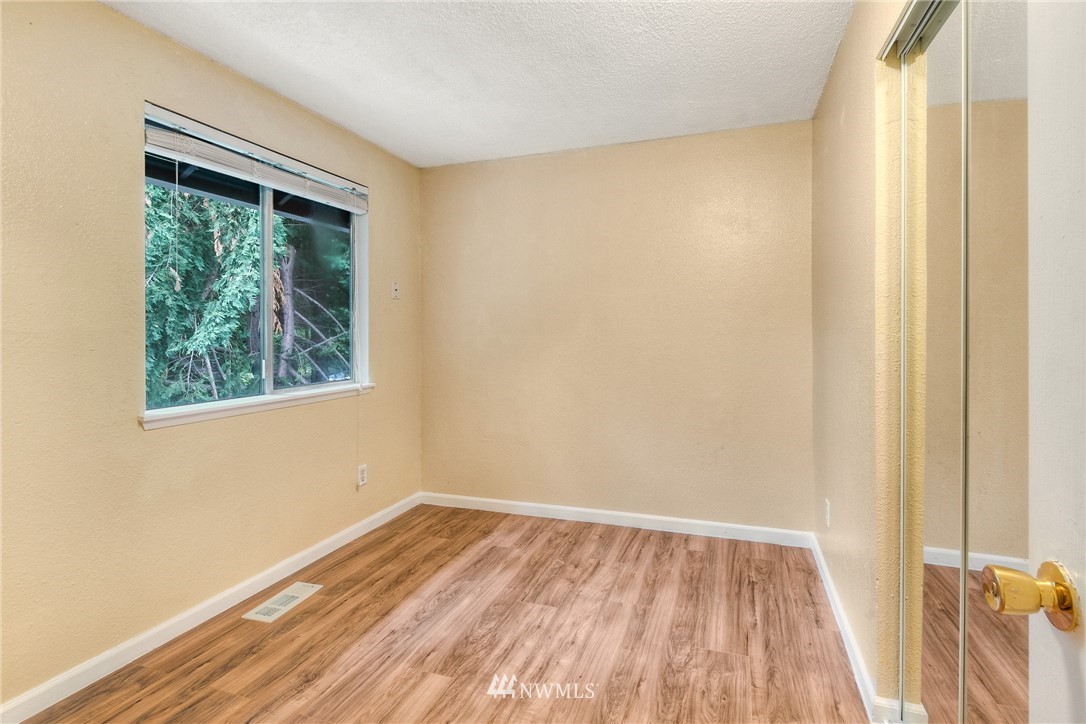 14519 Southeast 196th Place Renton, WA 98058 - Photo 14 of 20 Gallery Image 14