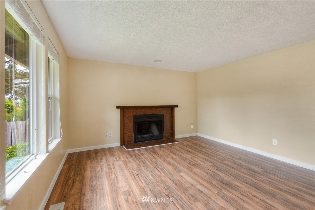 14519 Southeast 196th Place Renton, WA 98058 - Photo 4 of 20 Gallery Image 4