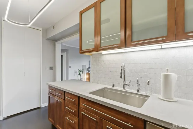 $895,000 | 152 Lombard Street, Unit 405, San Francisco, CA 94111