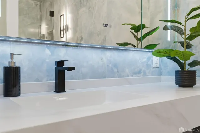 $895,000 | 152 Lombard Street, Unit 405, San Francisco, CA 94111