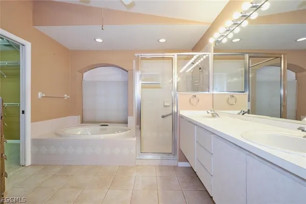 $2,700 | 734 Milwaukee Boulevard, Lehigh Acres, FL 33974