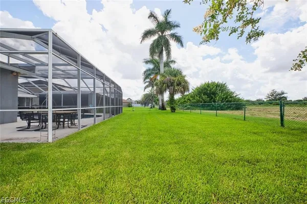 $2,700 | 734 Milwaukee Boulevard, Lehigh Acres, FL 33974
