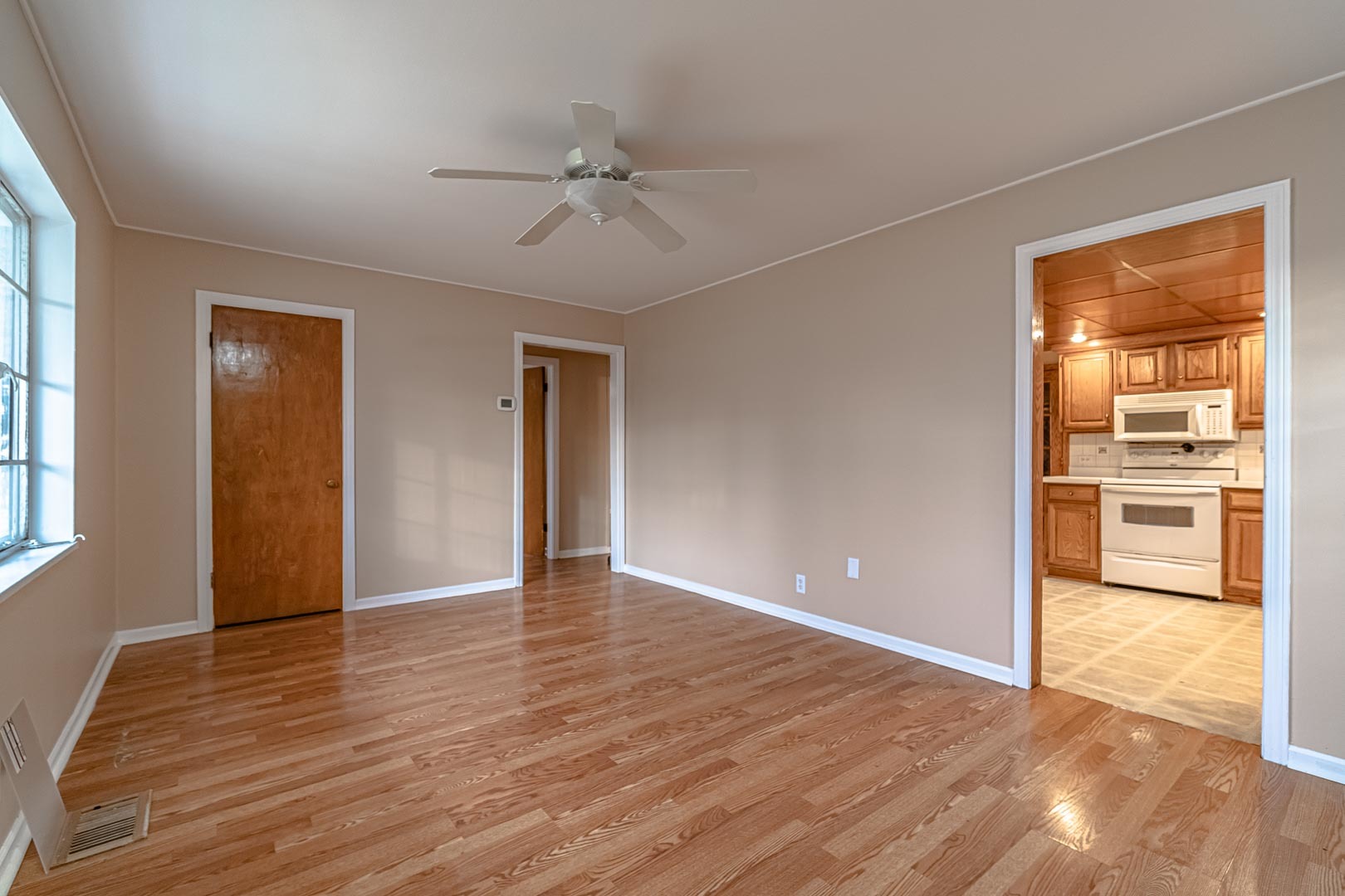 14501 Spaulding Avenue Midlothian, IL 60445 - Photo 15 of 33