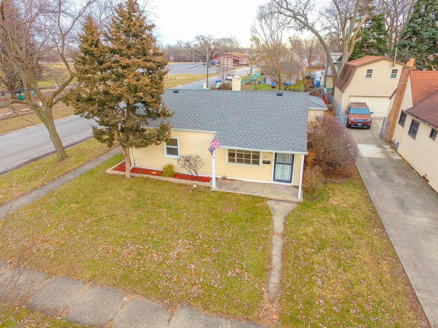 14501 Spaulding Avenue Midlothian, IL 60445 - Photo 3 of 33