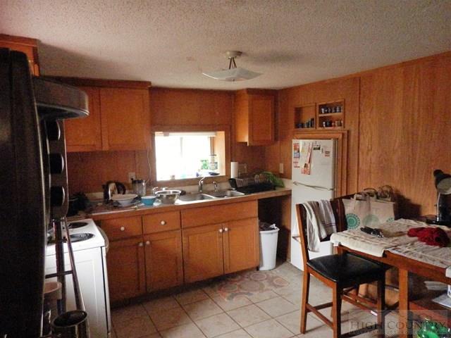 165 Old Bristol Road Boone, NC 28607 - Photo 3 of 14 Gallery Image 3