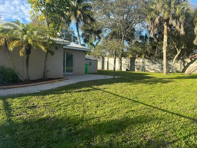 $3,900 | 9201 Northwest 55th Street, Sunrise, FL 33351