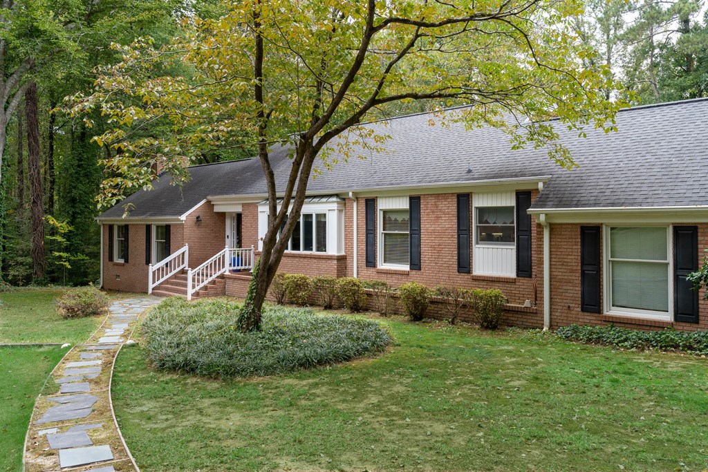 106 Wendover Road Greenwood, SC 29649 - Photo 28 of 31
