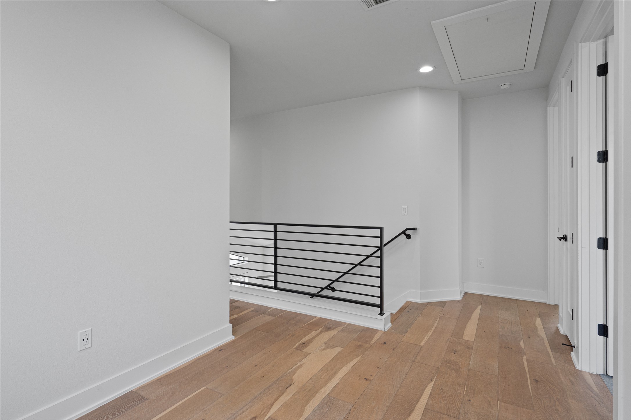 409 Delmar Avenue, Unit 1 Austin, TX 78752 - Photo 14 of 33 a view of a room with wooden floor