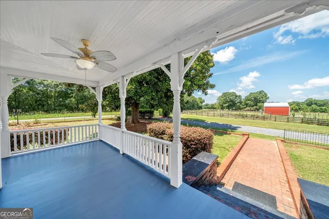 a view of an outdoor space and a yard