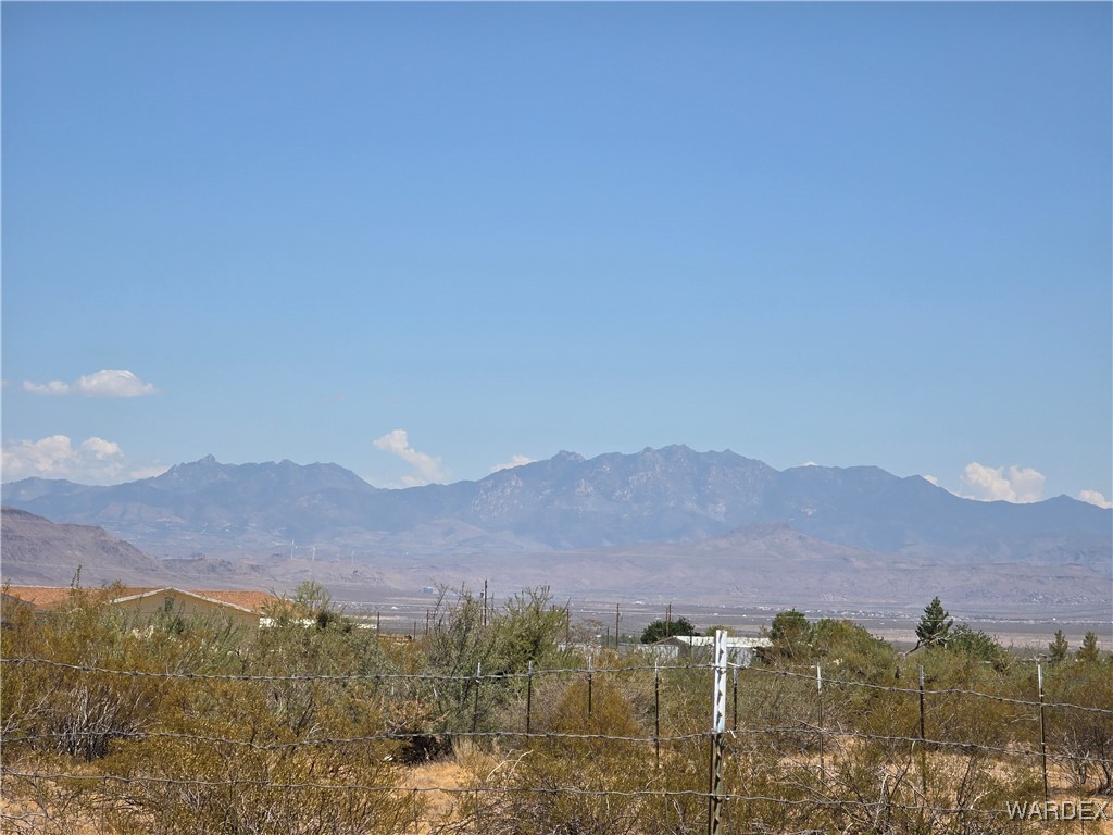 0 South Cibola Road Golden Valley, AZ 86413 - Photo 10 of 11 Views of the Hualapai Mountains to the East.