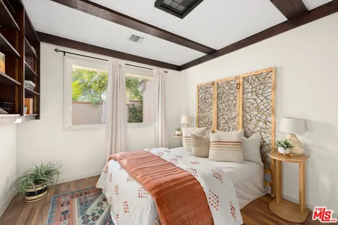 $2,495,000 | 2557 Roscomare Road, Los Angeles, CA 90077