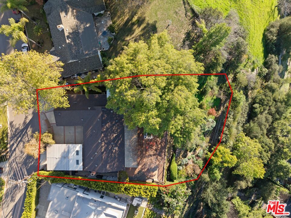 2557 Roscomare Road Los Angeles, CA 90077 - Photo 29 of 30