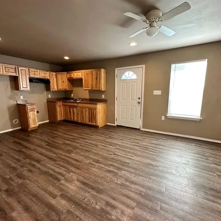 $775 | 113 36th Street, Unit 1, Lubbock, TX 79404