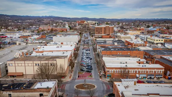 $333,000 | 217 Broad Street, Unit 306, Kingsport, TN 37660