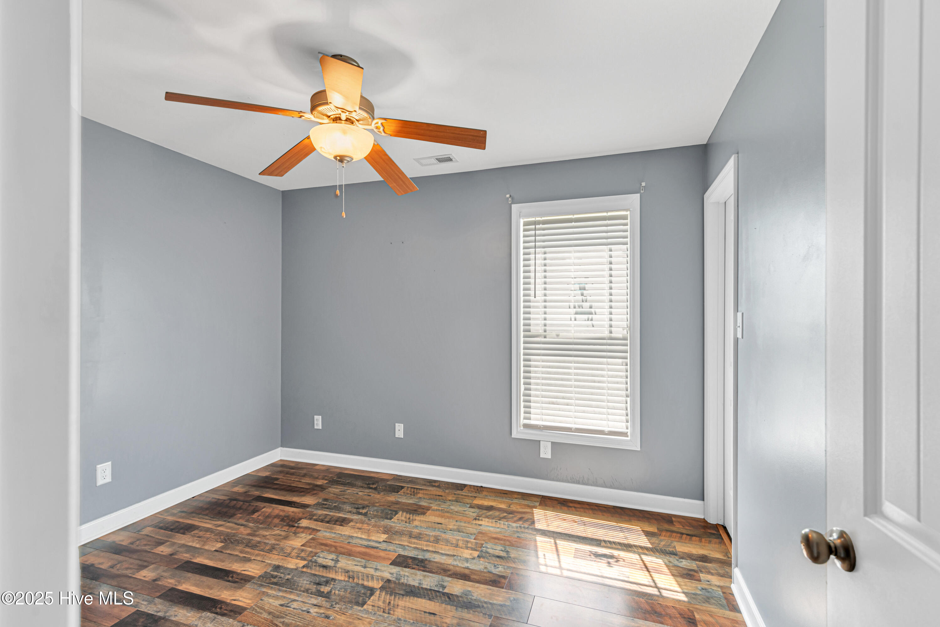 291 Richlands Loop Road Richlands, NC 28574 - Photo 37 of 50 Bedroom 3