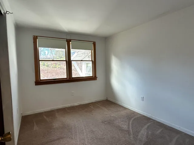 $295,000 | 70 Overlook Drive, Londonderry, VT 05148