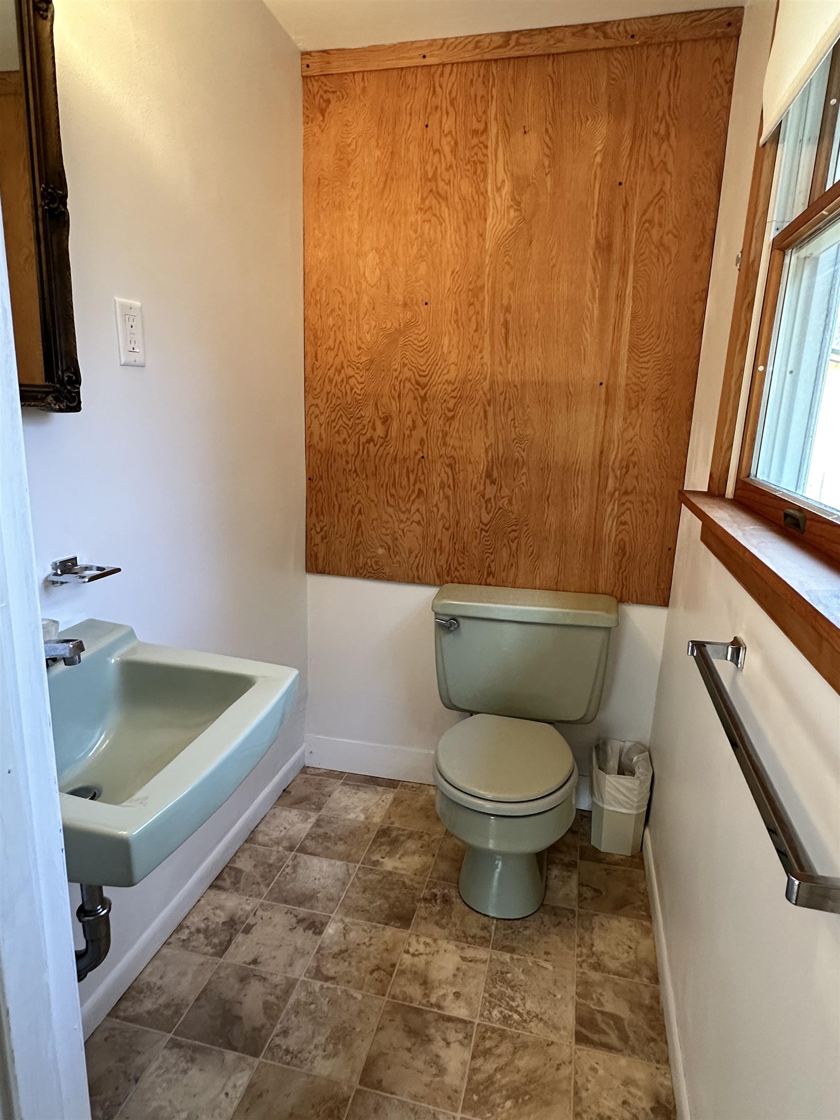 70 Overlook Drive Londonderry, VT 05148 - Photo 17 of 39