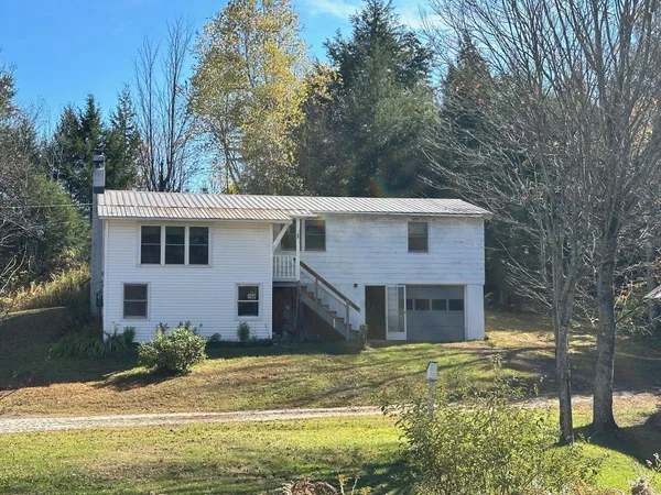 $285,000 | 70 Overlook Drive, Londonderry, VT 05148
