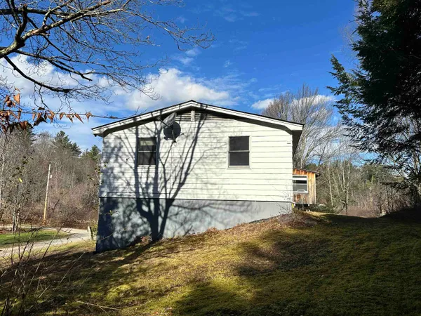 $285,000 | 70 Overlook Drive, Londonderry, VT 05148