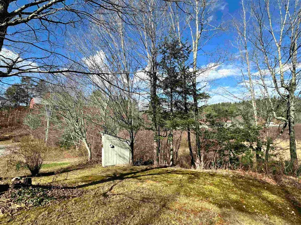 $285,000 | 70 Overlook Drive, Londonderry, VT 05148