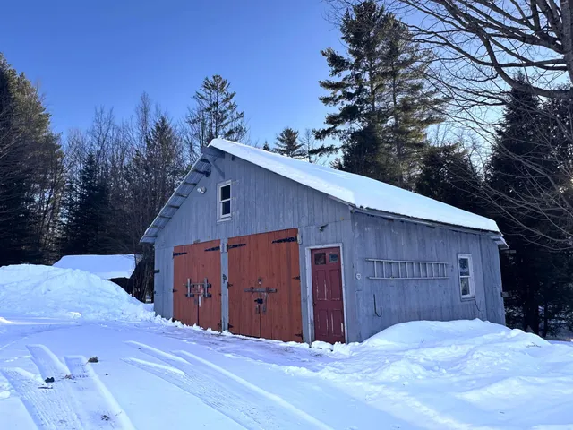 $295,000 | 70 Overlook Drive, Londonderry, VT 05148