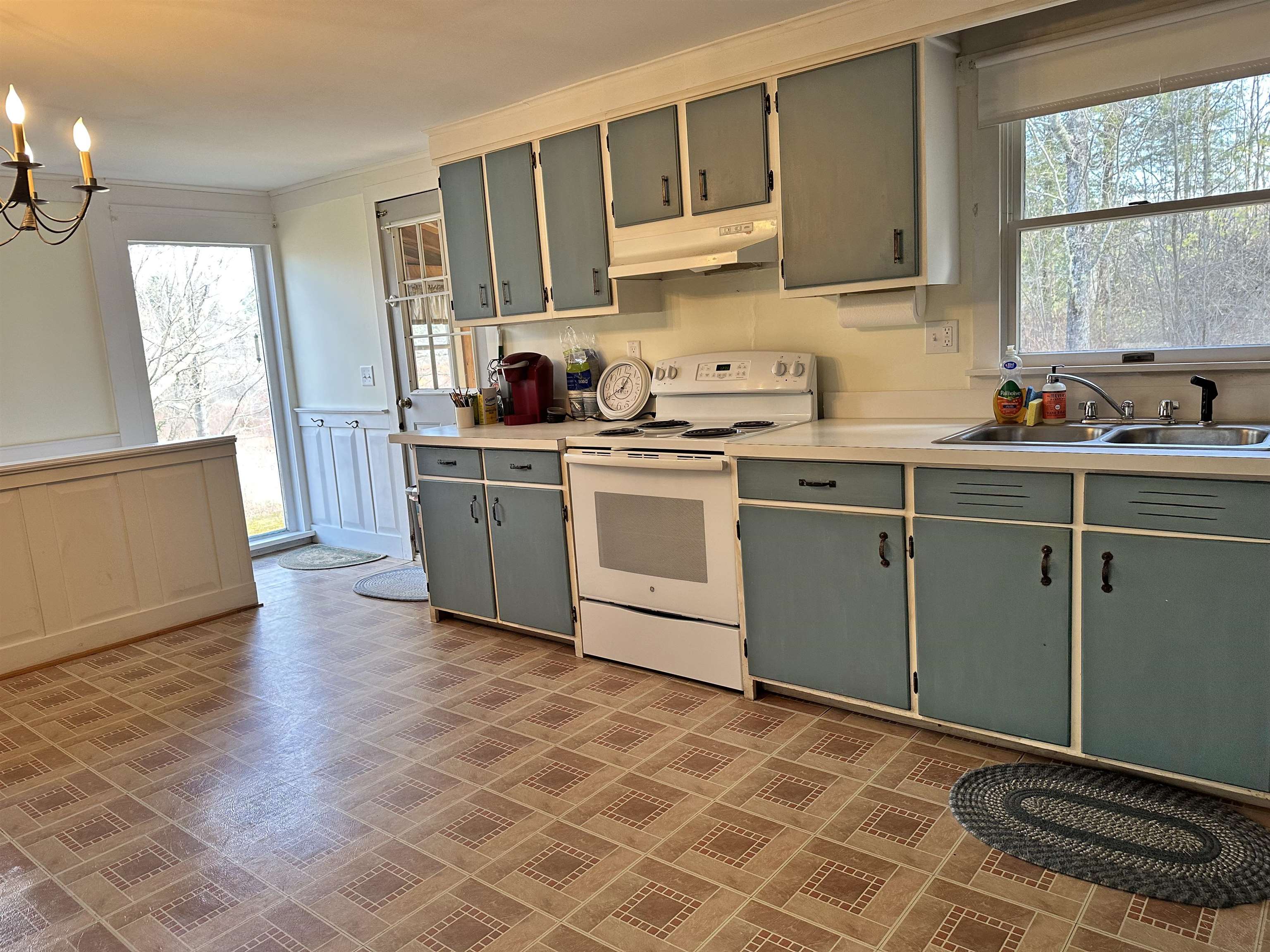 70 Overlook Drive Londonderry, VT 05148 - Photo 10 of 39