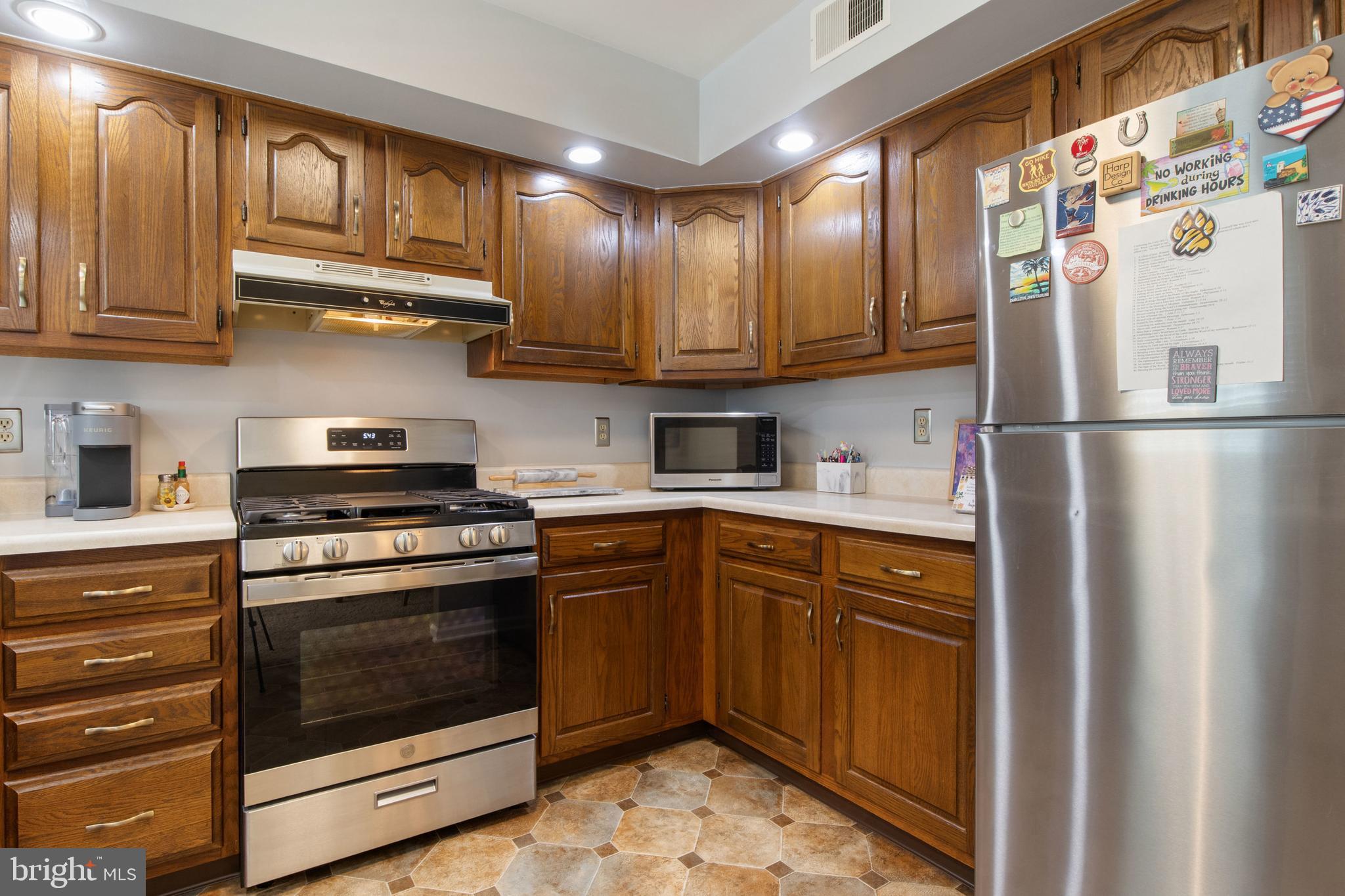 206 Chambers Ridge, Unit 206 York, PA 17402 - Photo 13 of 37 Kitchen