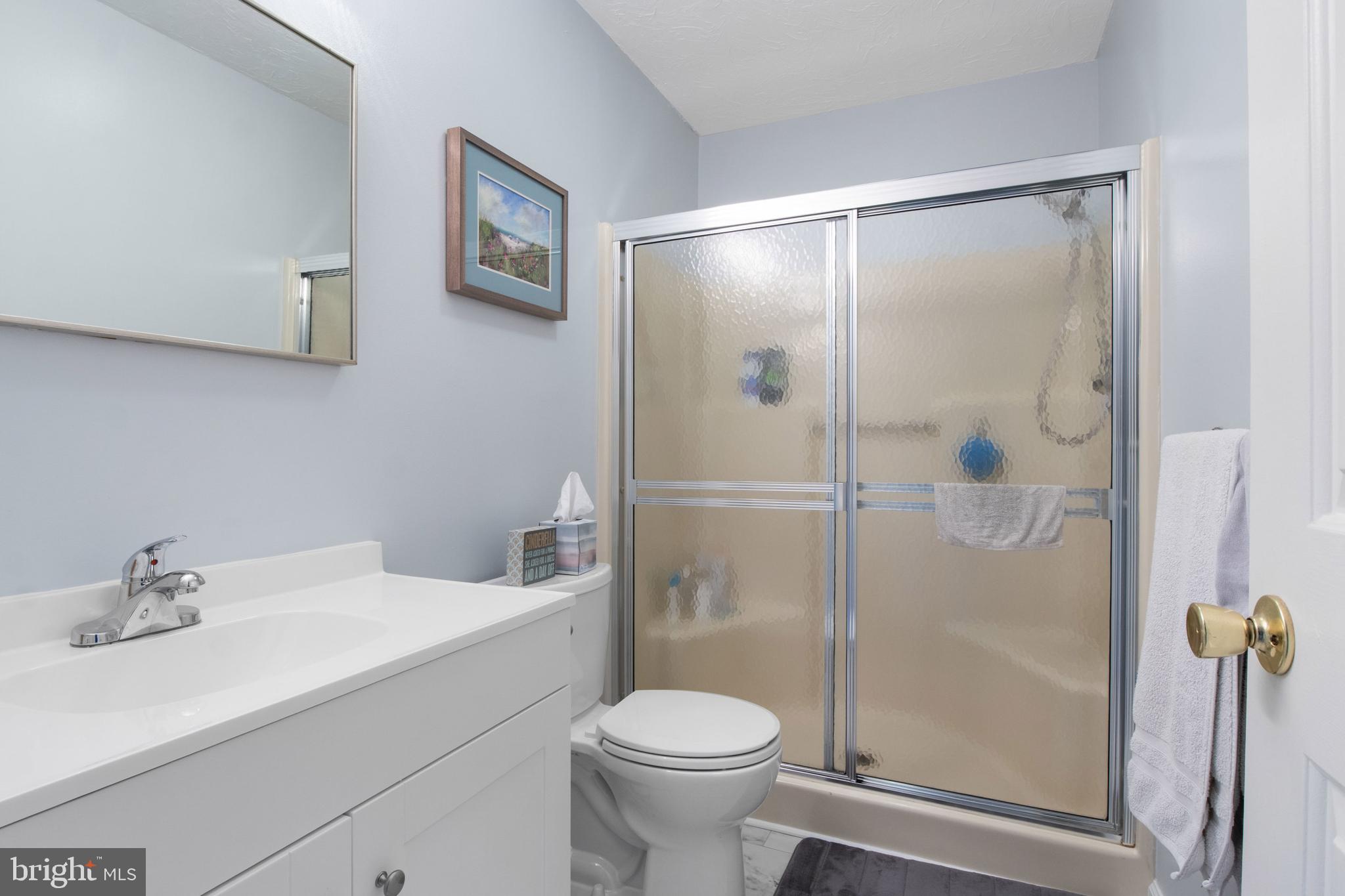 206 Chambers Ridge, Unit 206 York, PA 17402 - Photo 22 of 37 Primary Bed Bath
